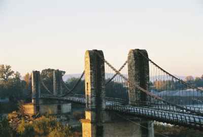 Pont suspendu sur la Durance